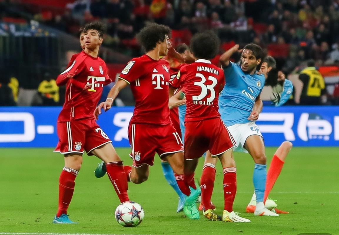 欧冠小组赛最新积分榜：皇马领跑出线形势，死亡之组悬念升级